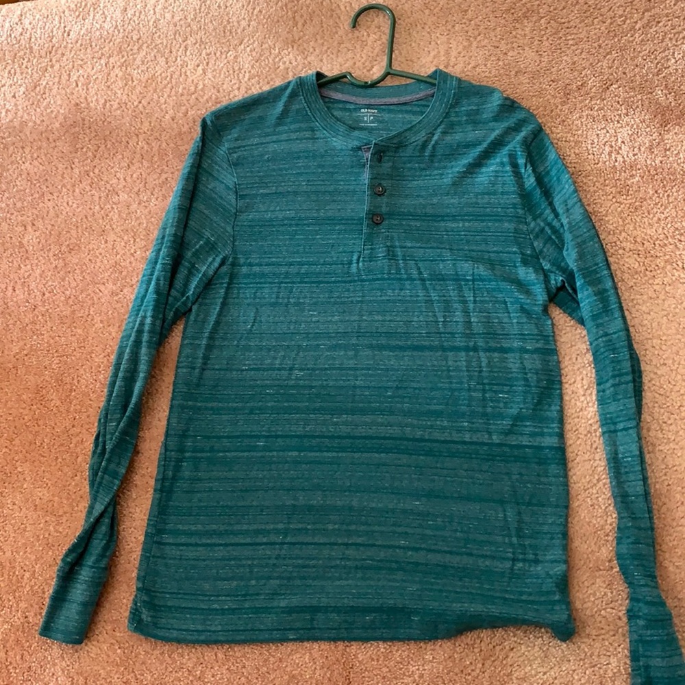 Men’s small old navy brand turquoise heather Henley shirt